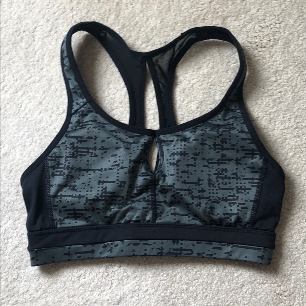 sports bra
